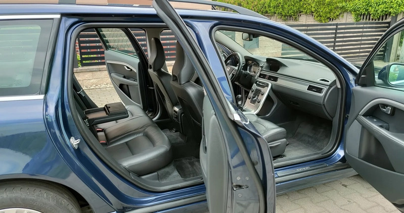 Volvo V70 cena 31300 przebieg: 259000, rok produkcji 2013 z Baranów Sandomierski małe 781